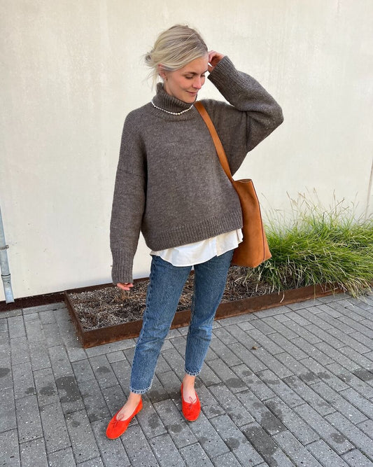 CHESTNUT SWEATER