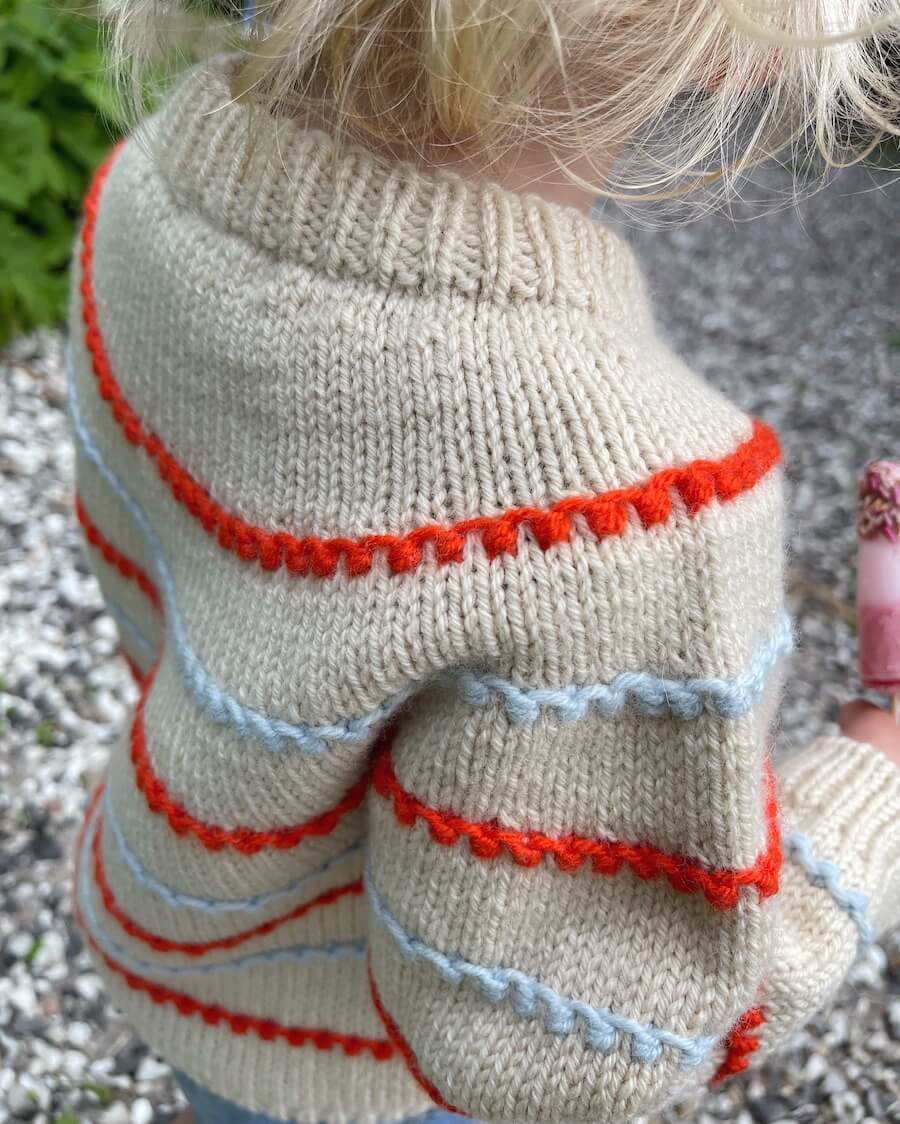 FESTIVAL SWEATER